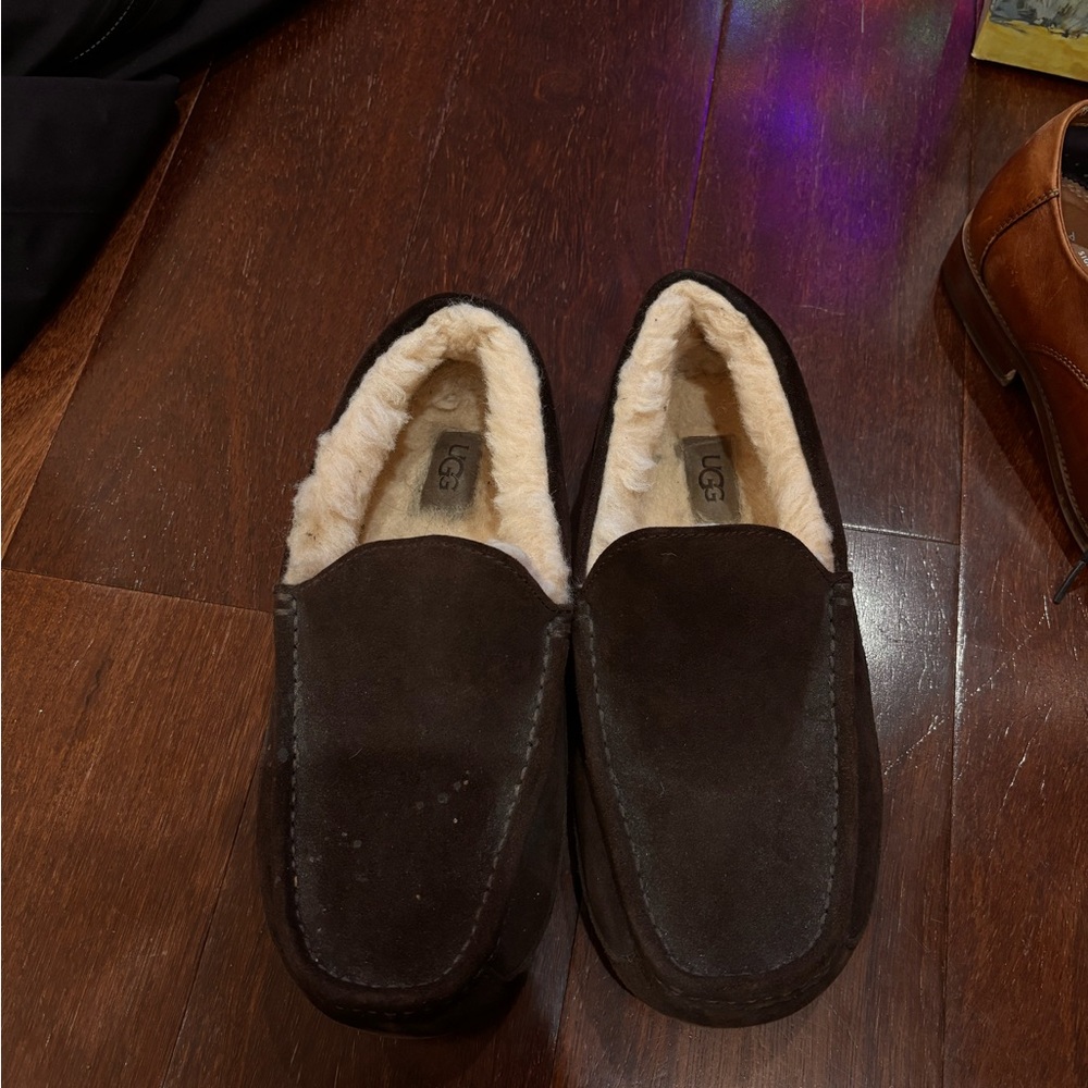 UGG Men's Brown Slippers size 8